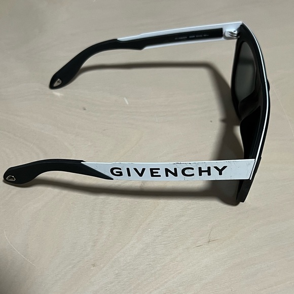 Givenchy Sunglasses - Picture 3 of 15